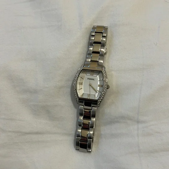 Fossil | Accessories | Womans Silver Fossil Watch Brand New  display picture 1